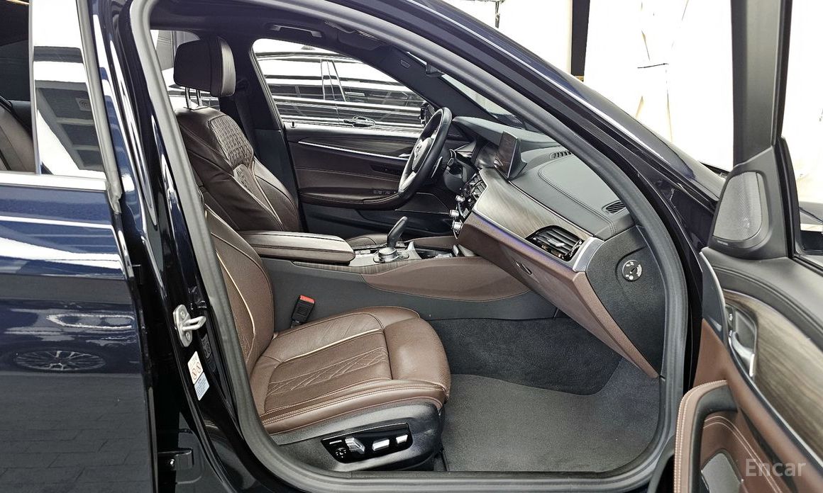 2020 BMW 5 серии VII (G30/G31) 530e M Sport с пробегом 55 067 км
