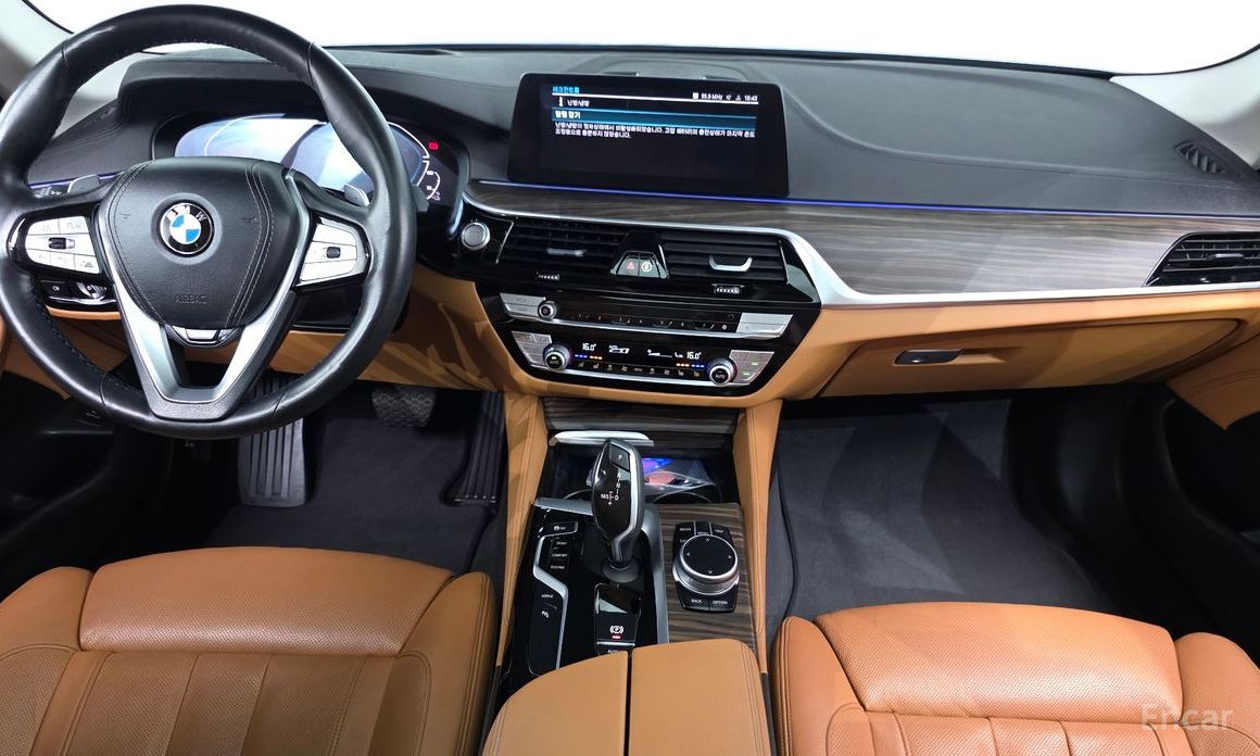 2020 BMW 5 серии VII (G30/G31) 530e Luxury с пробегом 69 884 км