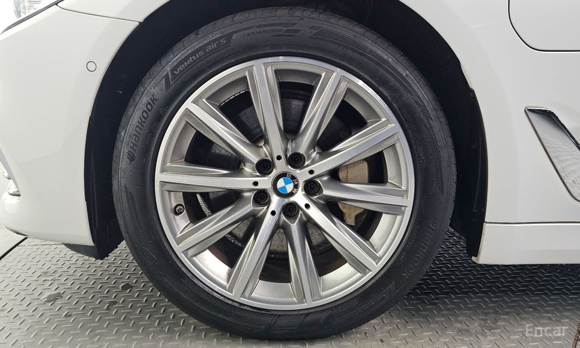 2020 BMW 5 серии VII (G30/G31) 530e Luxury с пробегом 85 169 км