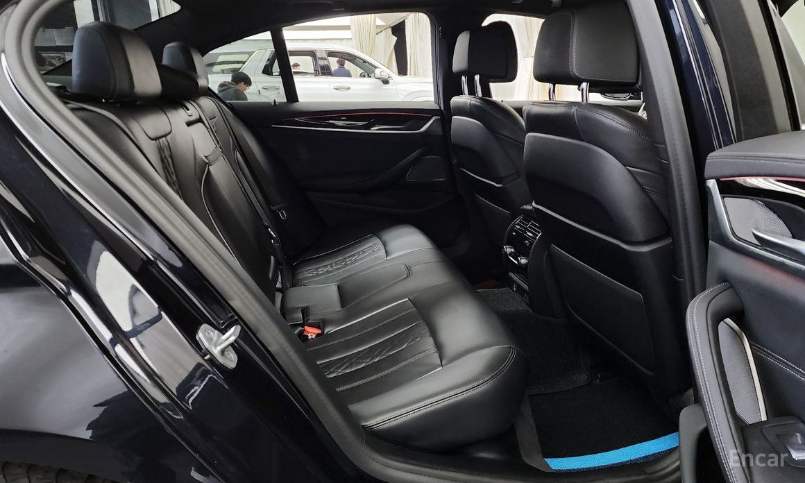 2021 BMW 5 серии VII (G30/G31) 530e M Sport с пробегом 111 150 км