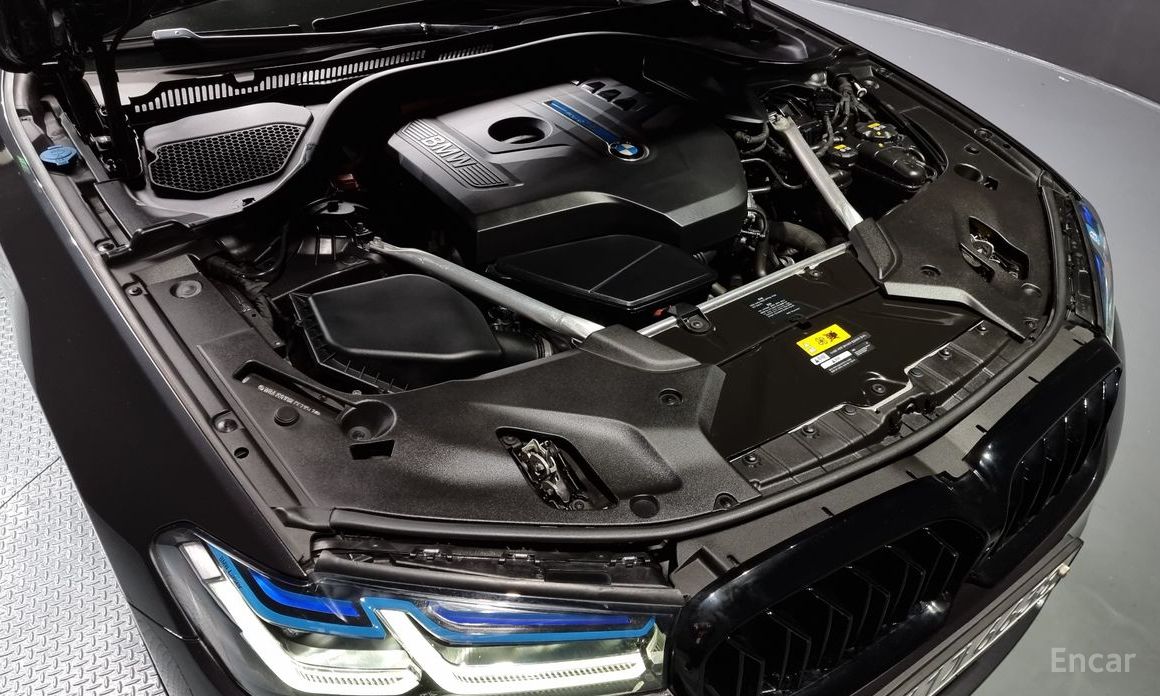 2020 BMW 5 серии VII (G30/G31) 530e M Sport с пробегом 102 111 км