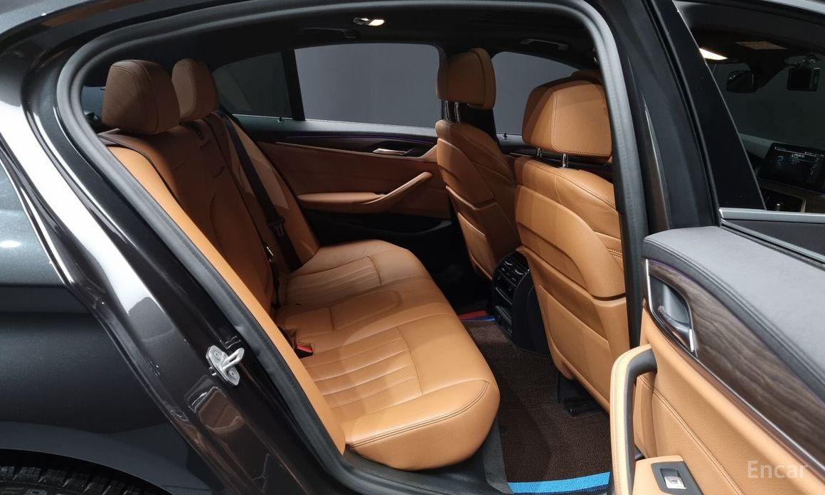 2020 BMW 5 серии VII (G30/G31) 530e M Sport с пробегом 102 111 км