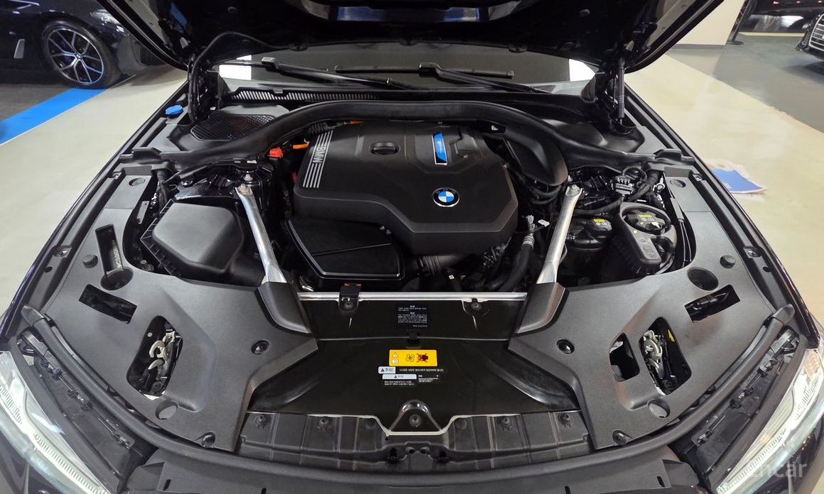 2021 BMW 5 серии VII (G30/G31) 530e M Sport с пробегом 93 247 км