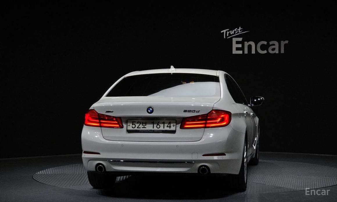 2018 BMW 5 серии VII (G30/G31) 520d Luxury Plus с пробегом 131 644 км