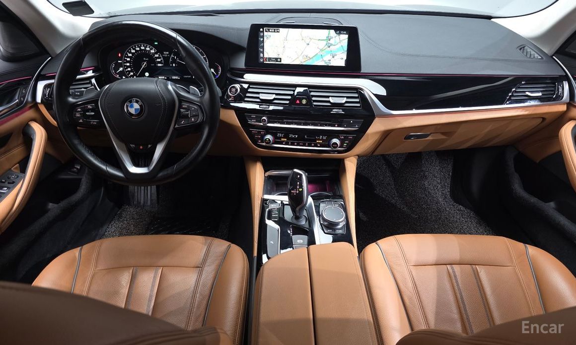2018 BMW 5 серии VII (G30/G31) 520d Luxury Special Edition с пробегом 96 555 км