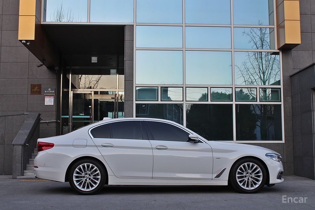 2018 BMW 5 серии VII (G30/G31) 520d Luxury Special Edition с пробегом 67 100 км