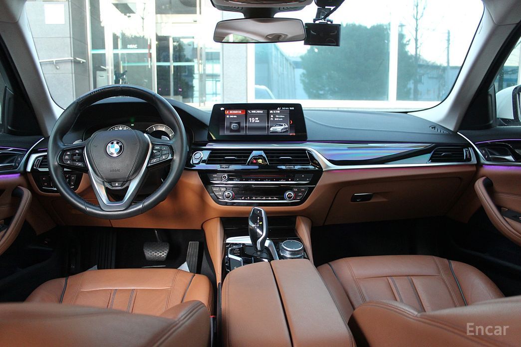 2018 BMW 5 серии VII (G30/G31) 520d Luxury Special Edition с пробегом 67 100 км