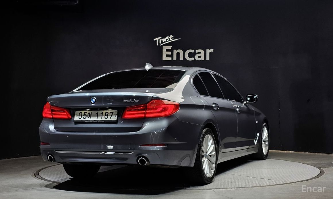 2018 BMW 5 серии VII (G30/G31) 520d Luxury Special Edition с пробегом 85 639 км