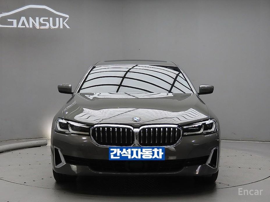 2021 BMW 5 серии VII (G30/G31) 523d Luxury с пробегом 103 758 км