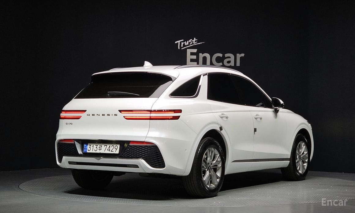 2021 Genesis GV70 I 2.2 Diesel 2WD с пробегом 73 036 км