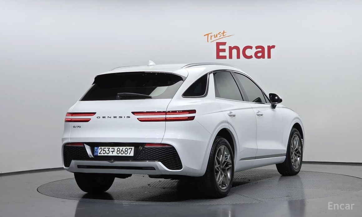 2022 Genesis GV70 I 2.2 Diesel 2WD с пробегом 26 445 км