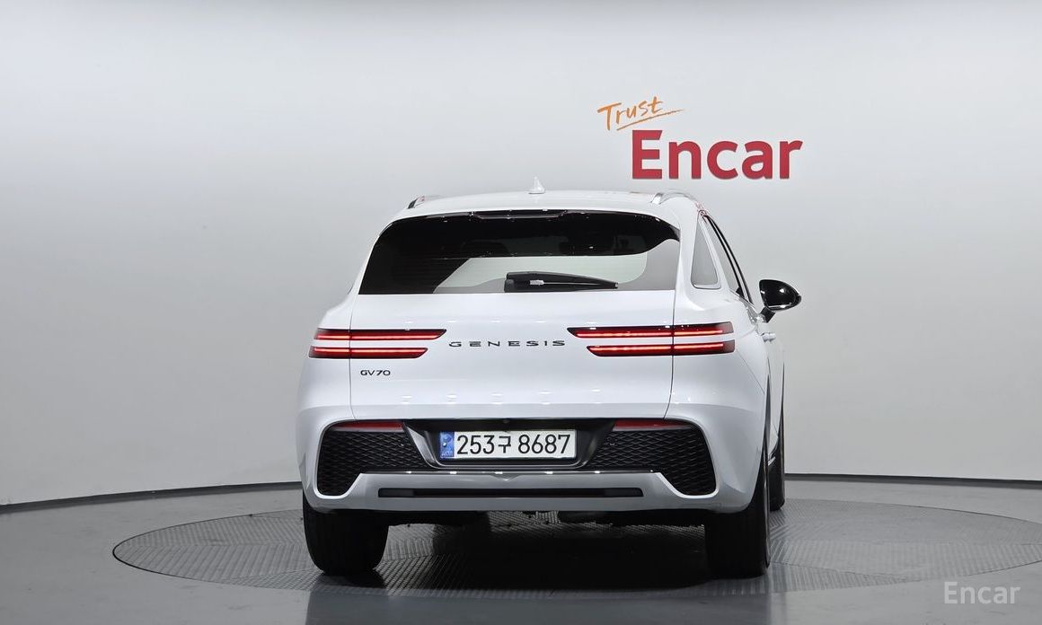 2022 Genesis GV70 I 2.2 Diesel 2WD с пробегом 26 445 км