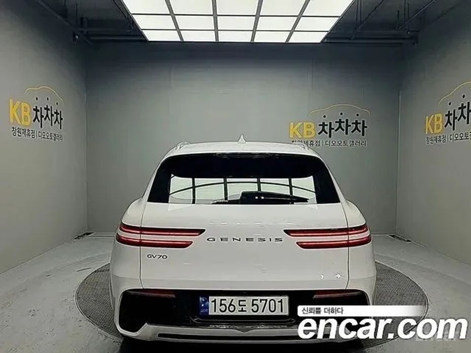 2022 Genesis GV70 I 2.2 Diesel 2WD с пробегом 35 067 км