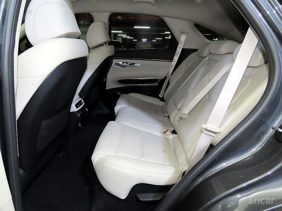 2021 Genesis GV70 I 2.2 Diesel 2WD с пробегом 15 409 км