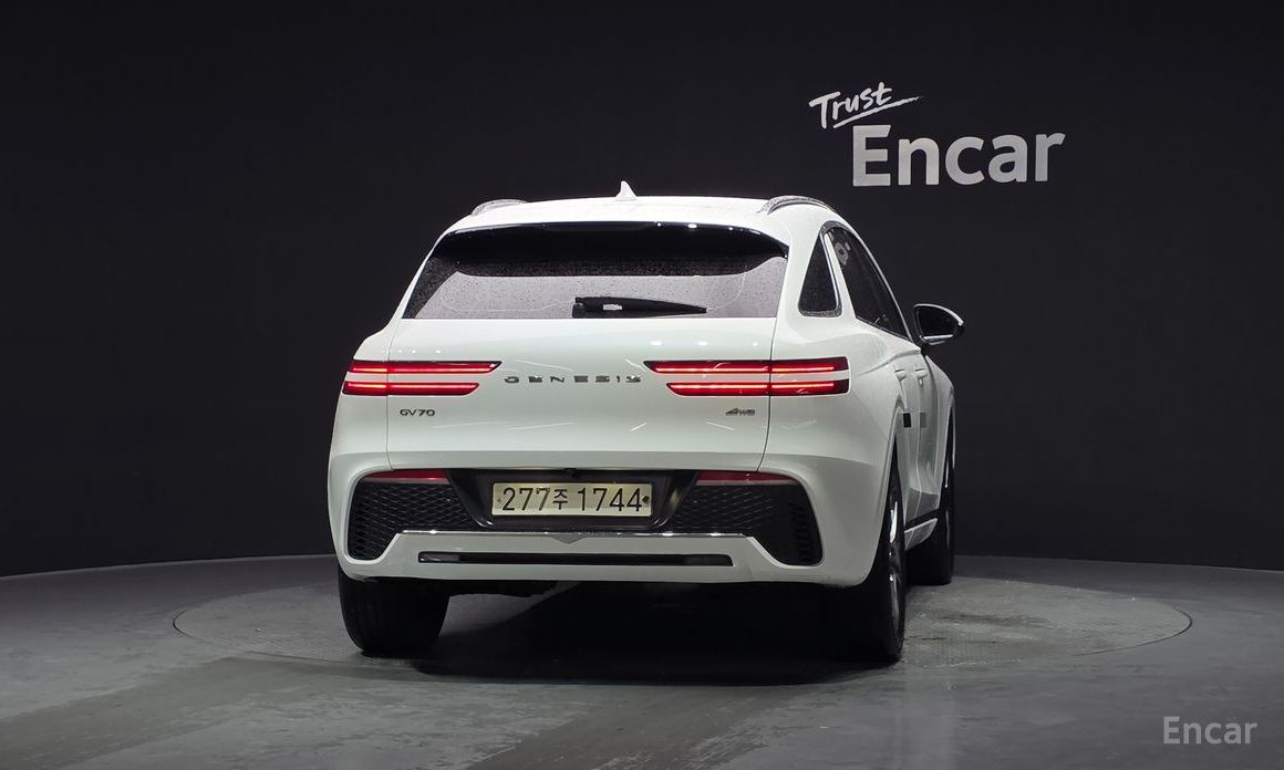 2021 Genesis GV70 I 2.2 Diesel AWD с пробегом 81 613 км