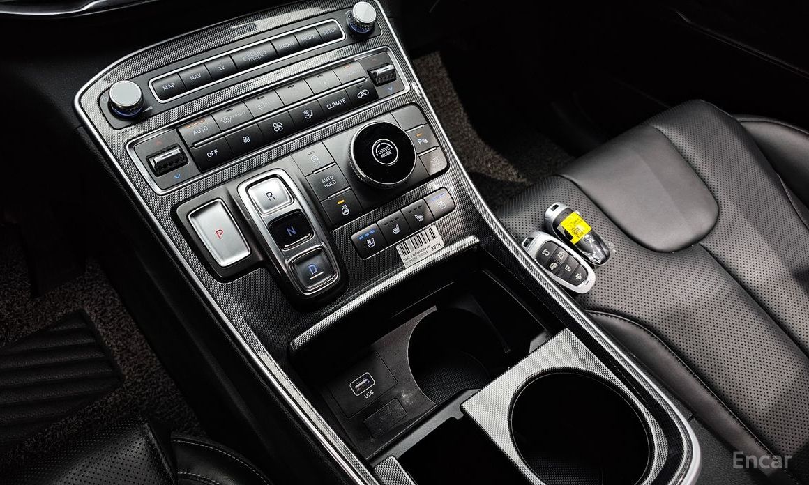 2020 Hyundai Santa Fe IV Рестайлинг Gasoline 2.5T 2WD Premium Choice с пробегом 68 126 км