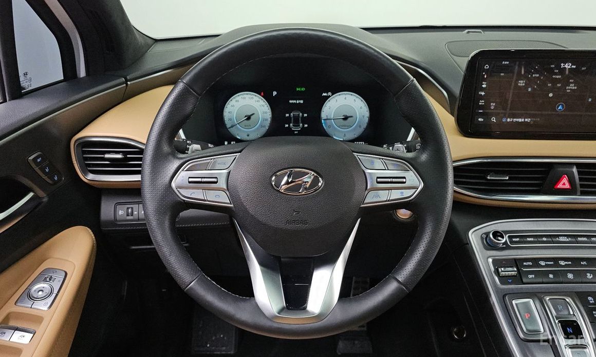 2023 Hyundai Santa Fe IV Рестайлинг Gasoline 2.5T 2WD Calligraphy с пробегом 32 273 км