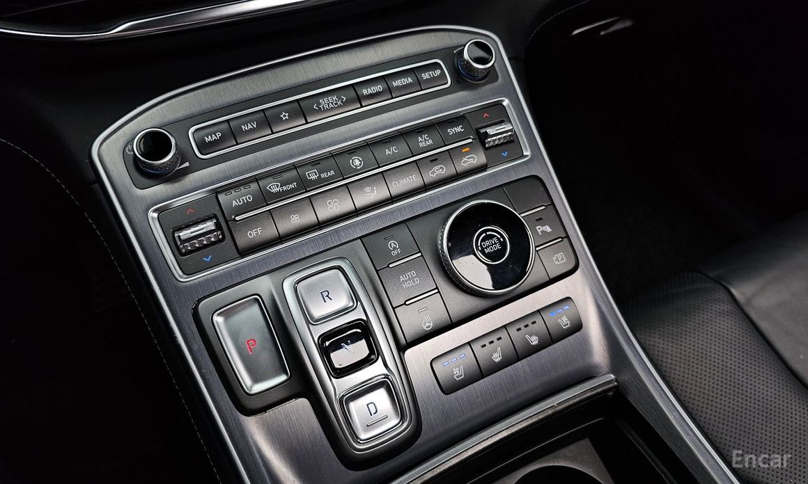 2022 Hyundai Santa Fe IV Рестайлинг Gasoline 2.5T 2WD Calligraphy с пробегом 38 281 км