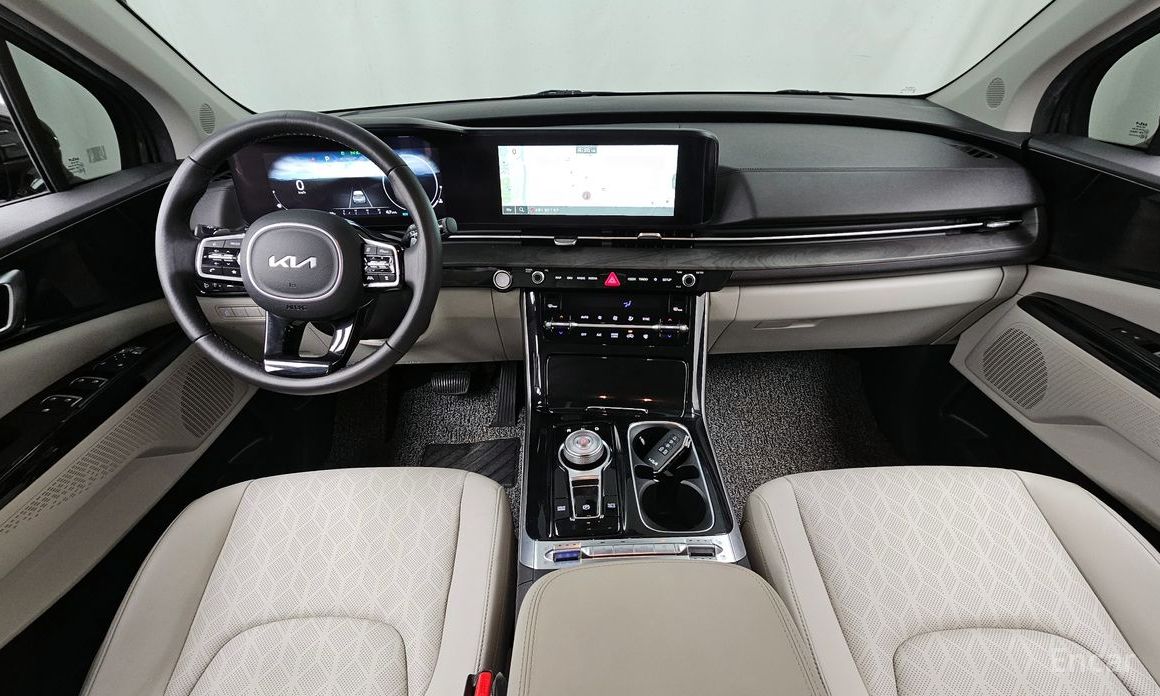 2023 Kia Carnival IV 9-Seater Noblesse с пробегом 78 129 км