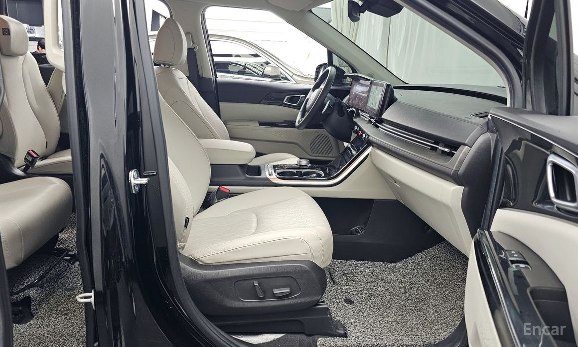 2023 Kia Carnival IV 9-Seater Noblesse с пробегом 78 129 км