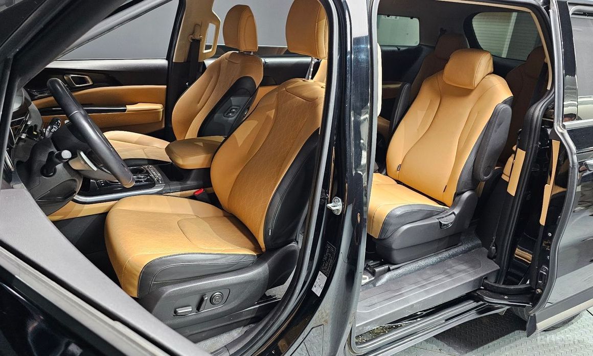 2023 Kia Carnival IV 9-Seater Noblesse с пробегом 57 234 км