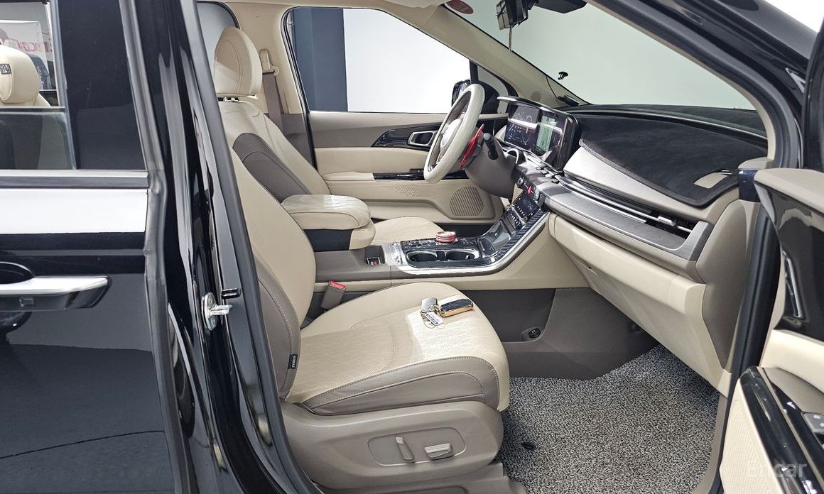 2022 Kia Carnival IV 9-Seater Noblesse с пробегом 62 460 км