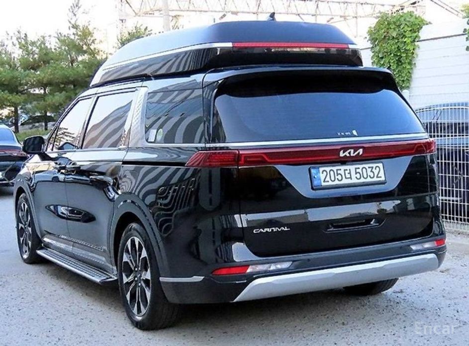 2022 Kia Carnival IV 9-Seater Signature с пробегом 83 795 км