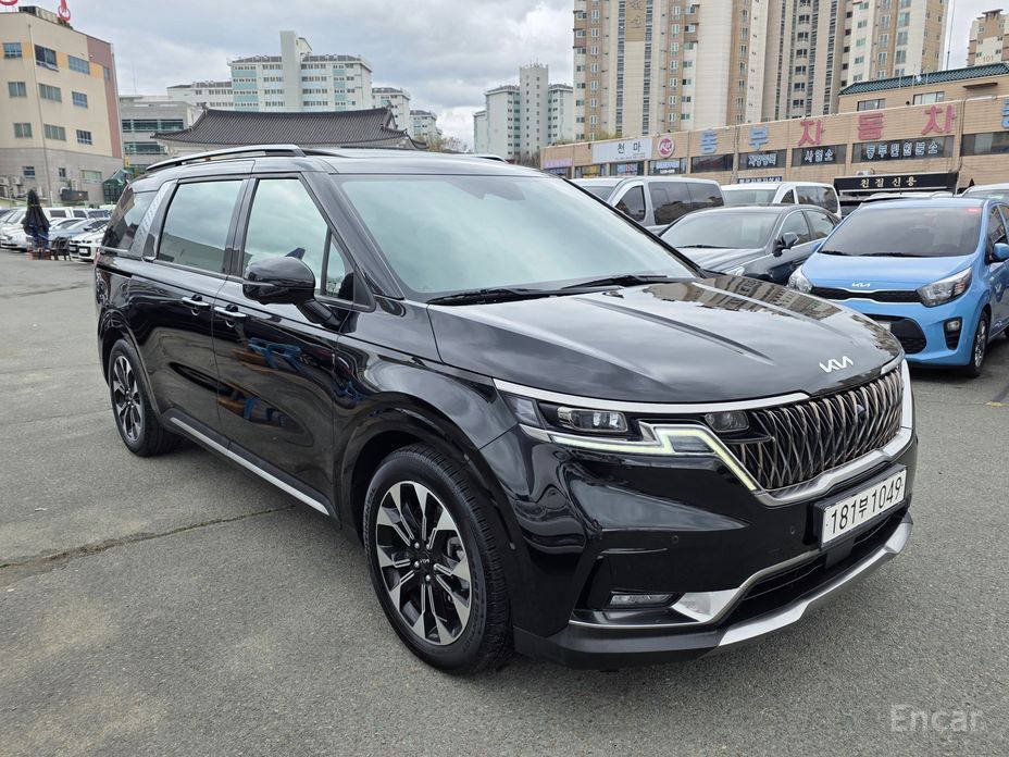 2023 Kia Carnival IV 9-Seater Noblesse с пробегом 81 758 км