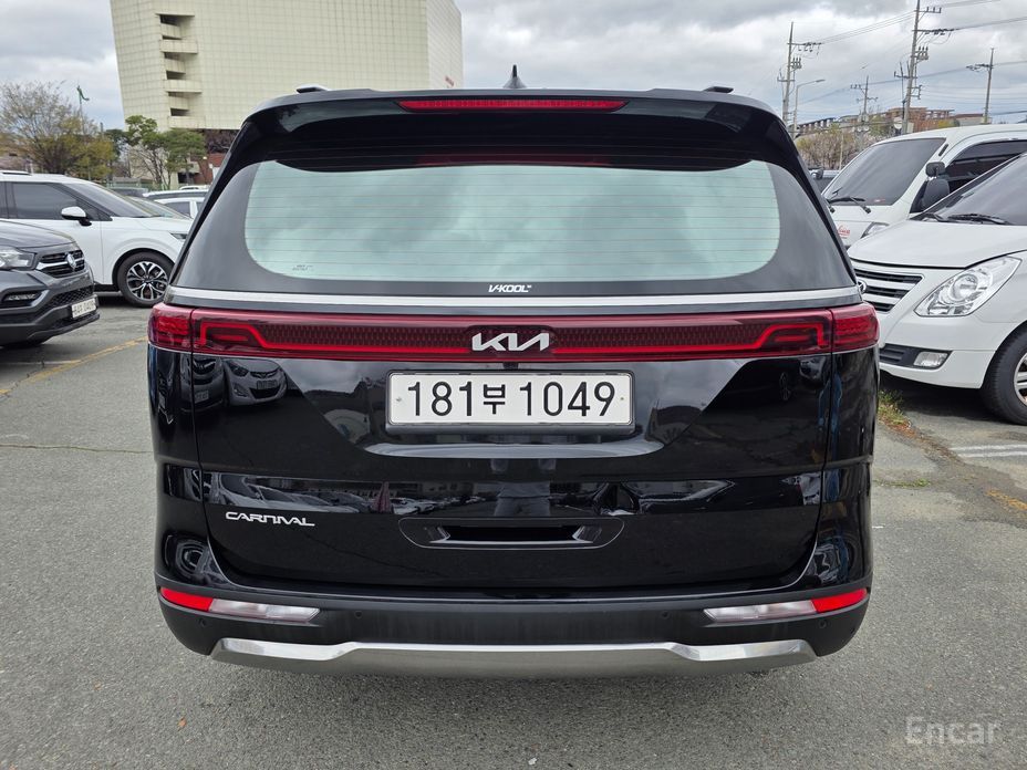 2023 Kia Carnival IV 9-Seater Noblesse с пробегом 81 758 км