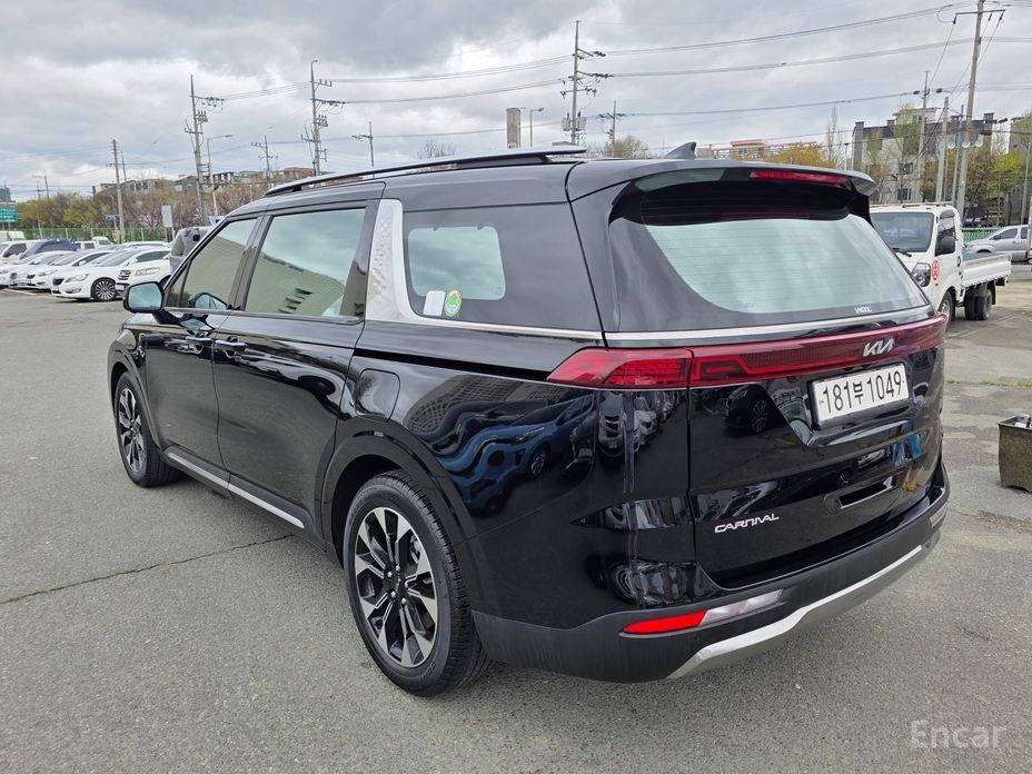 2023 Kia Carnival IV 9-Seater Noblesse с пробегом 81 758 км