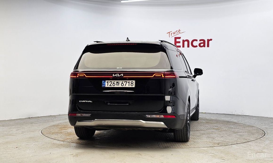 2022 Kia Carnival IV 9-Seater Signature с пробегом 65 231 км