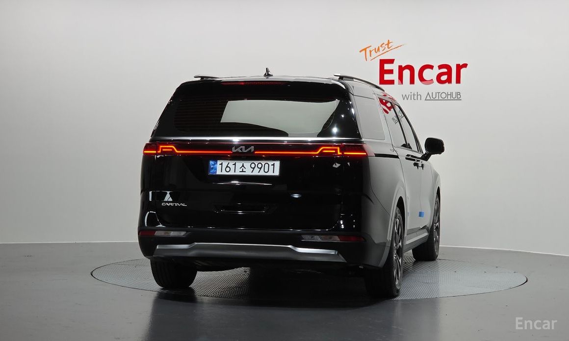 2023 Kia Carnival IV 9-Seater Signature с пробегом 40 924 км