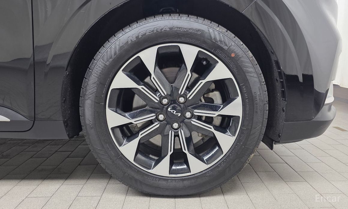 2023 Kia Carnival IV 9-Seater Signature с пробегом 40 924 км