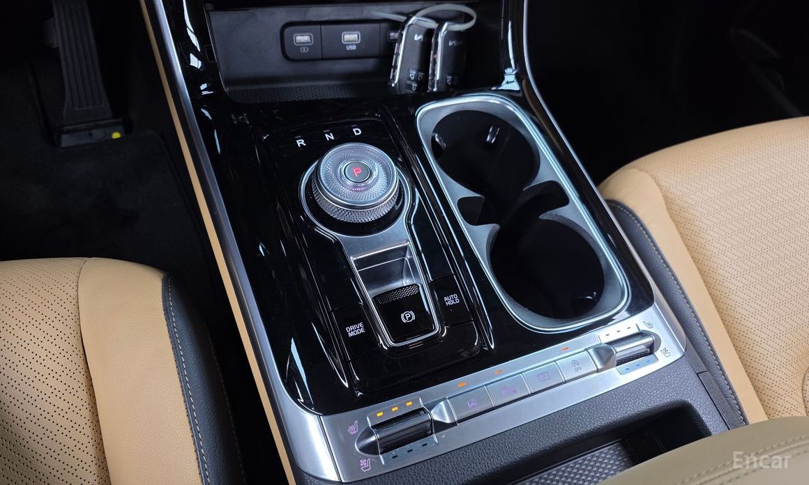 2023 Kia Carnival IV 9-Seater Signature с пробегом 40 924 км