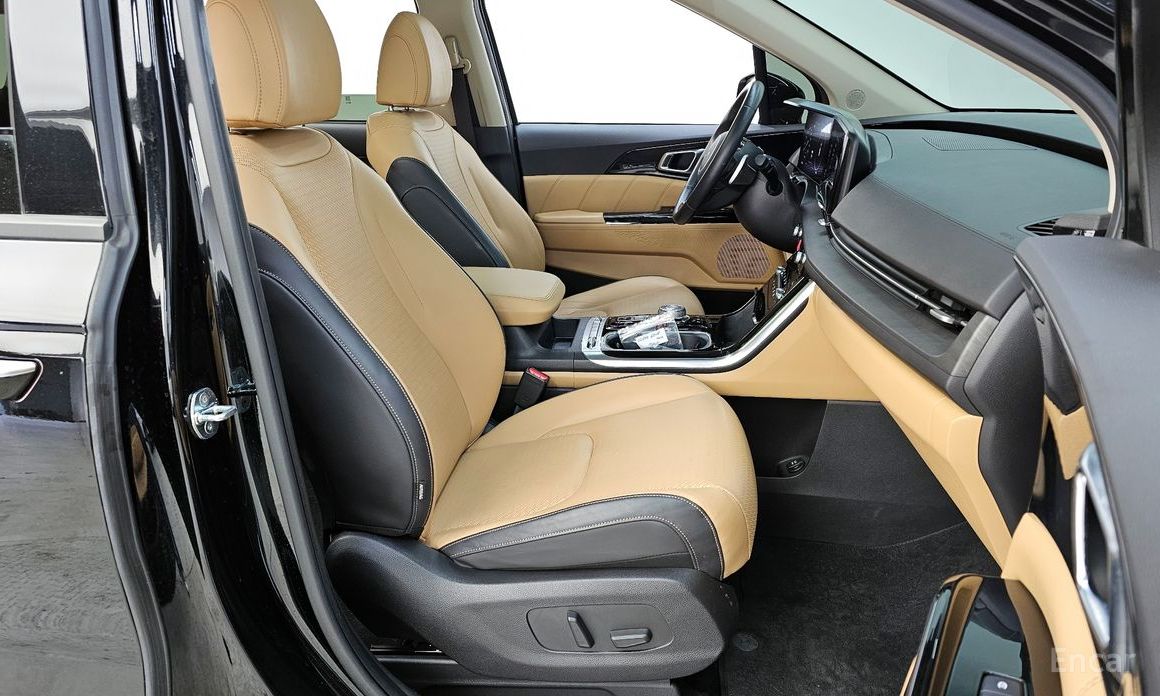 2022 Kia Carnival IV 9-Seater Signature с пробегом 65 231 км