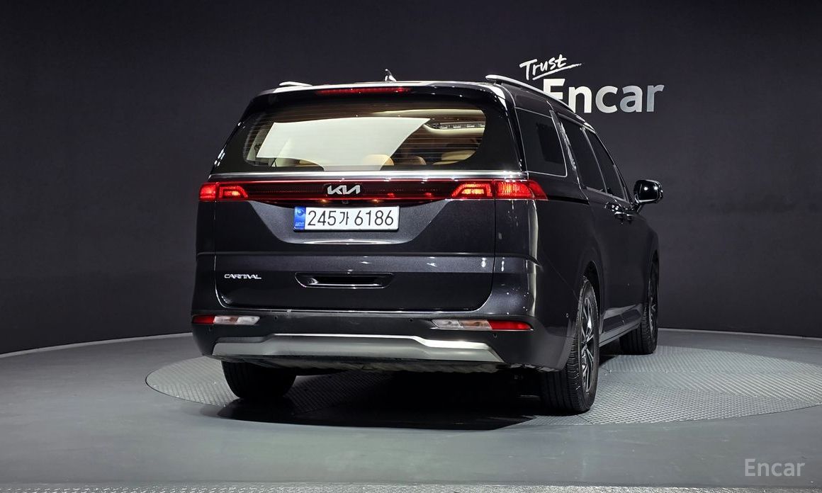2023 Kia Carnival IV 9-Seater Signature с пробегом 93 759 км