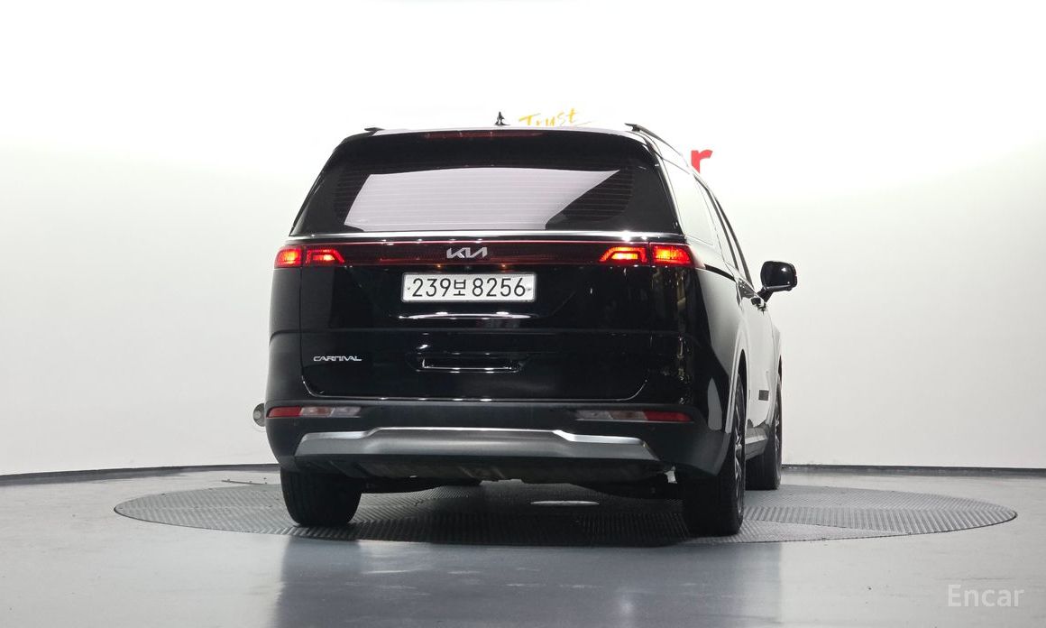 2022 Kia Carnival IV 9-Seater Noblesse с пробегом 37 827 км