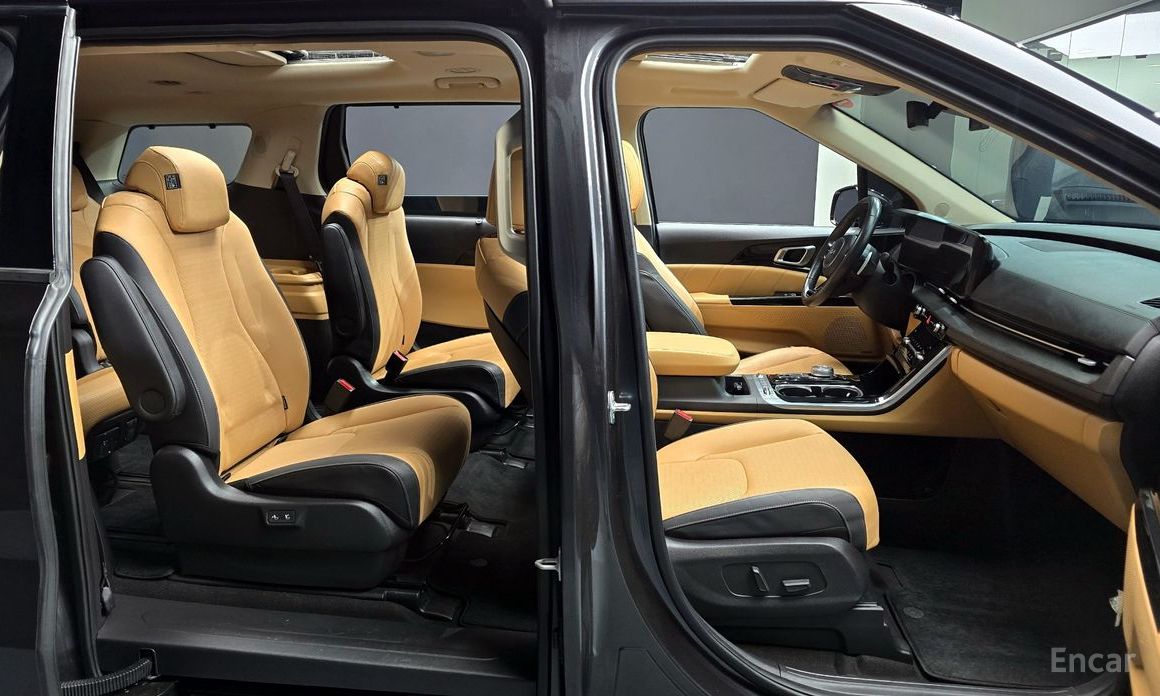 2023 Kia Carnival IV 9-Seater Signature с пробегом 93 759 км