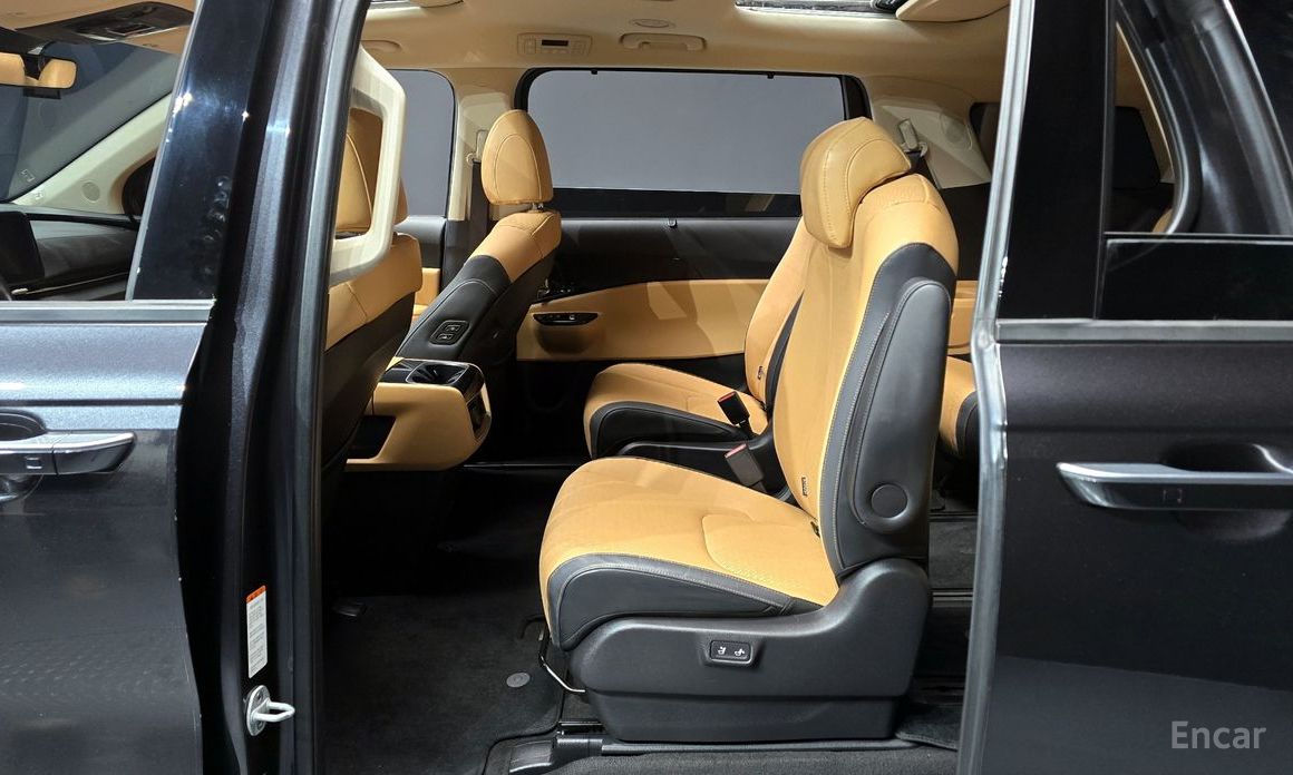 2023 Kia Carnival IV 9-Seater Signature с пробегом 93 759 км