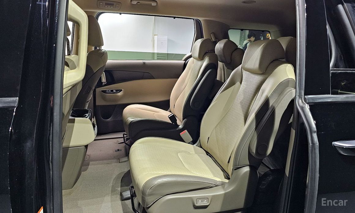 2022 Kia Carnival IV 9-Seater Noblesse с пробегом 37 658 км