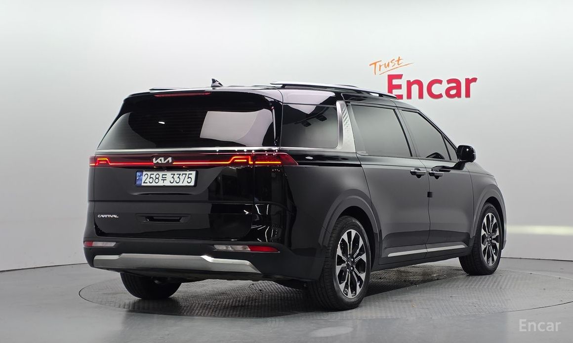 2021 Kia Carnival IV 9-Seater Signature с пробегом 69 929 км