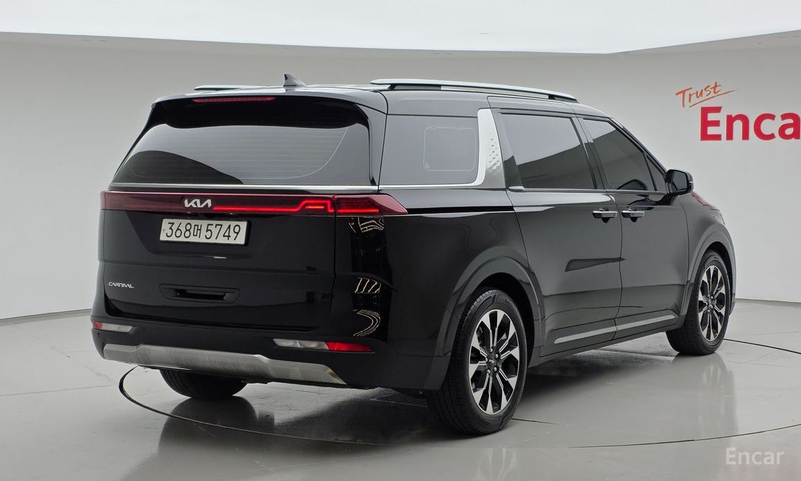 2023 Kia Carnival IV 9-Seater Noblesse с пробегом 12 662 км