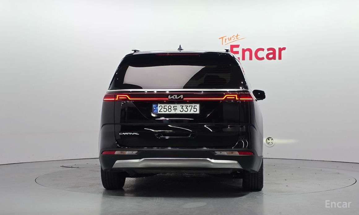 2021 Kia Carnival IV 9-Seater Signature с пробегом 69 929 км