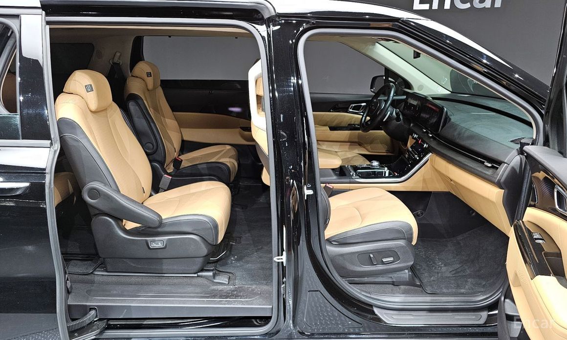 2022 Kia Carnival IV 9-Seater Signature с пробегом 71 973 км