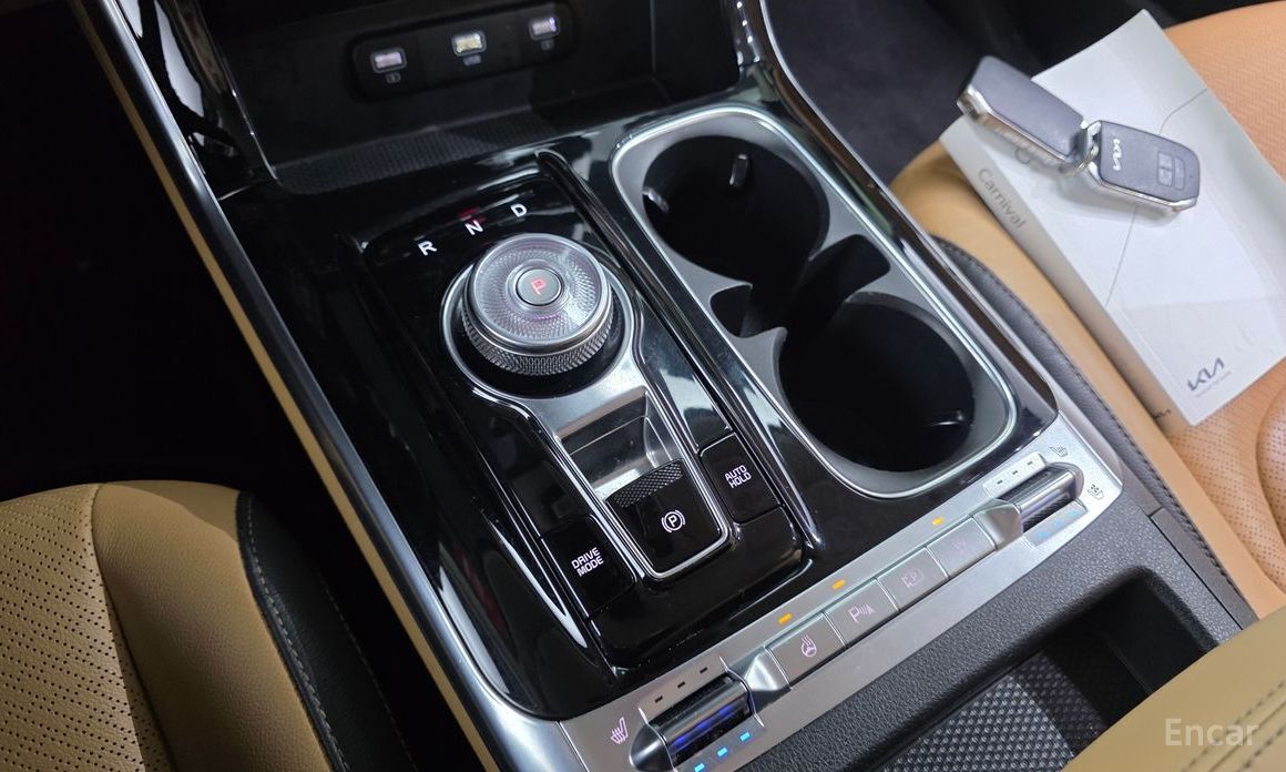 2021 Kia Carnival IV 9-Seater Signature с пробегом 69 929 км