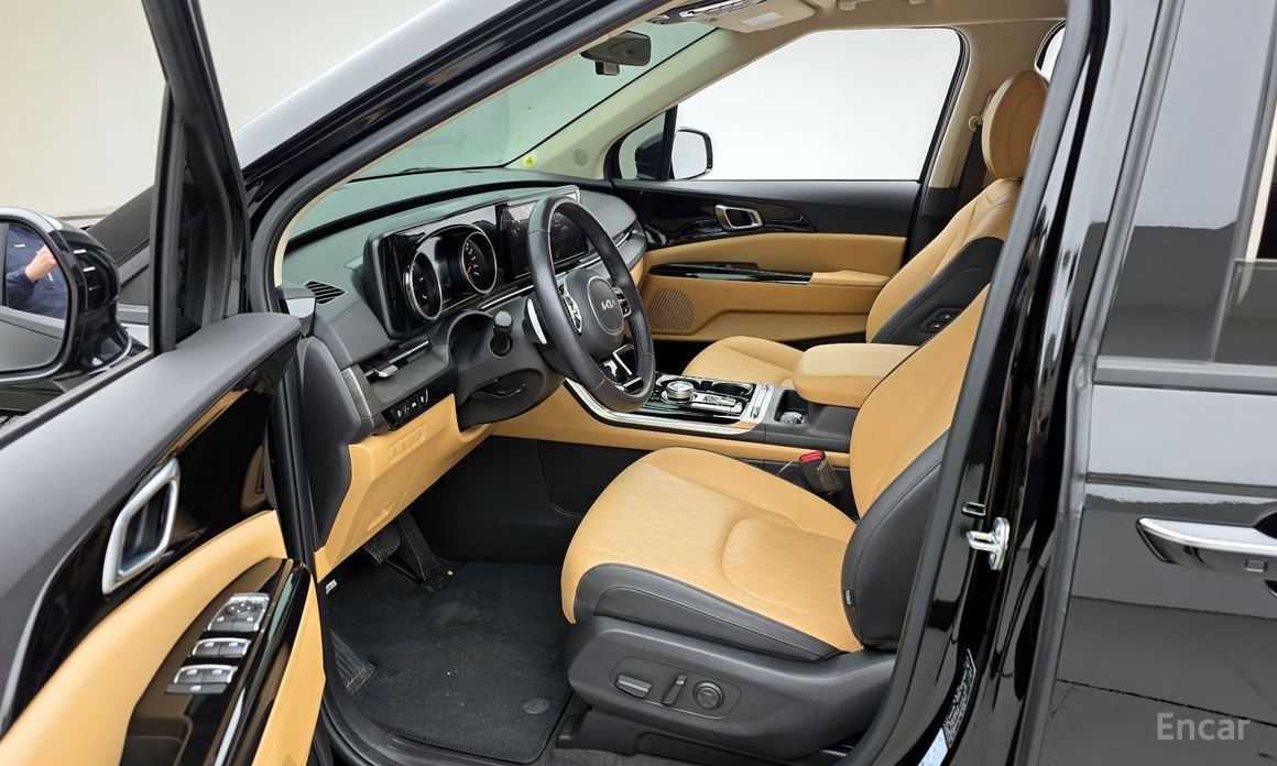 2023 Kia Carnival IV 9-Seater Noblesse с пробегом 12 662 км