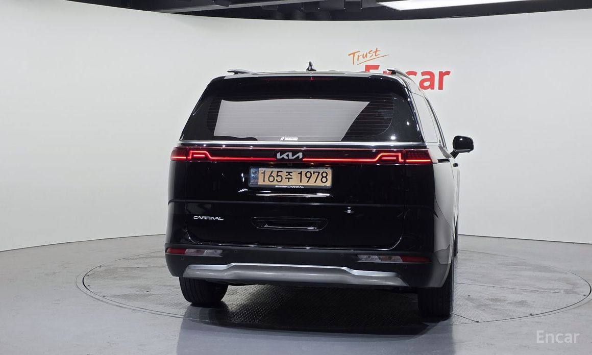 2023 Kia Carnival IV 9-Seater Noblesse с пробегом 46 109 км