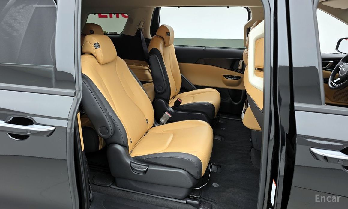 2023 Kia Carnival IV 9-Seater Noblesse с пробегом 12 662 км