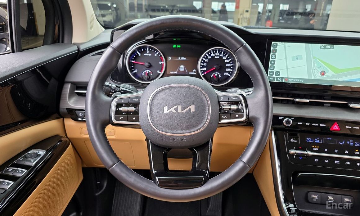 2023 Kia Carnival IV 9-Seater Noblesse с пробегом 12 662 км