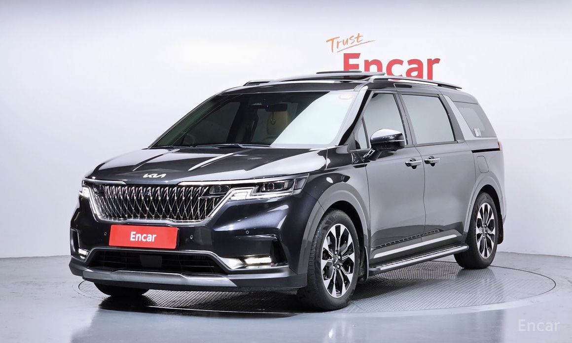 2023 Kia Carnival IV 9-Seater Signature с пробегом 13 584 км